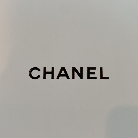 CHANEL empty gift box - Picture 2 of 9
